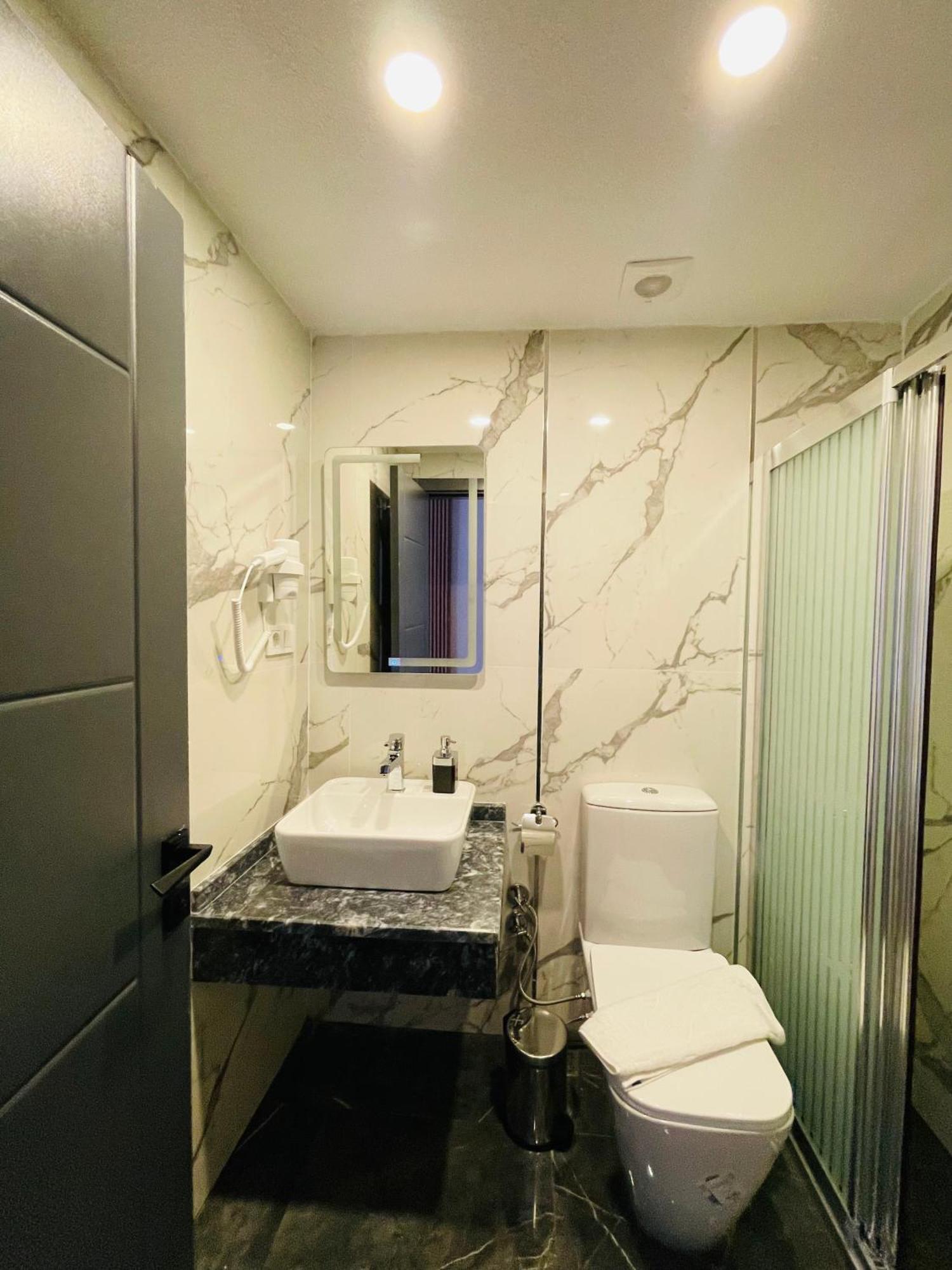 Meridiani Taksim Hotel Istanbul Bagian luar foto