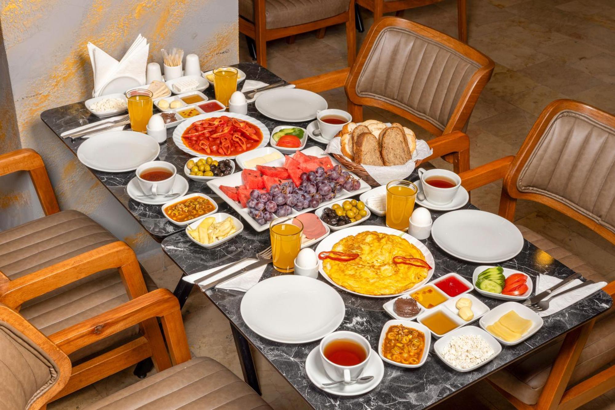 Meridiani Taksim Hotel Istanbul Bagian luar foto