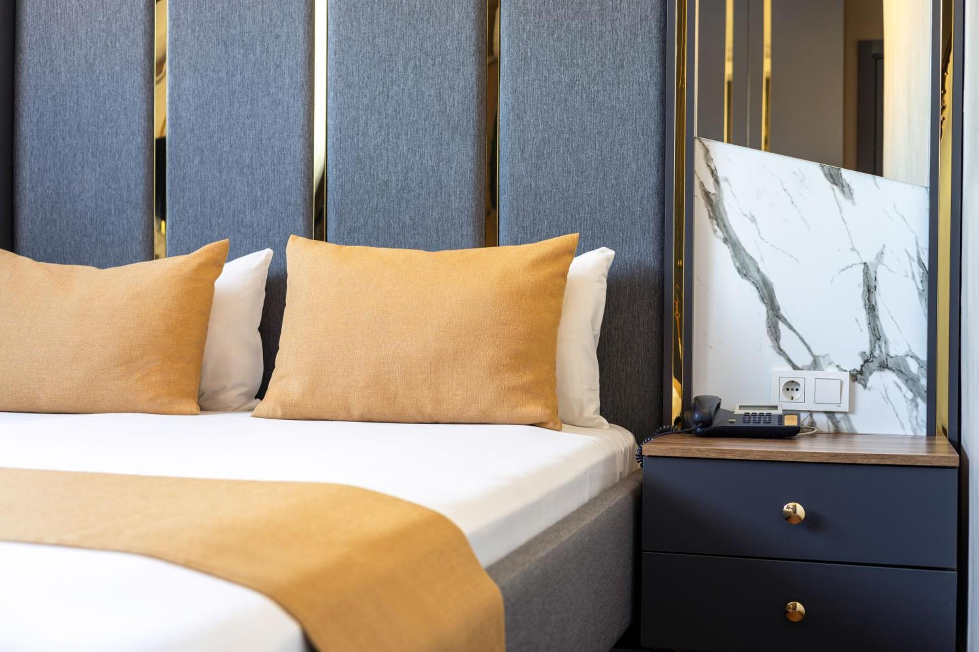 Meridiani Taksim Hotel Istanbul Bagian luar foto